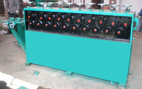 GT4-16型液壓三級鋼調直切斷機